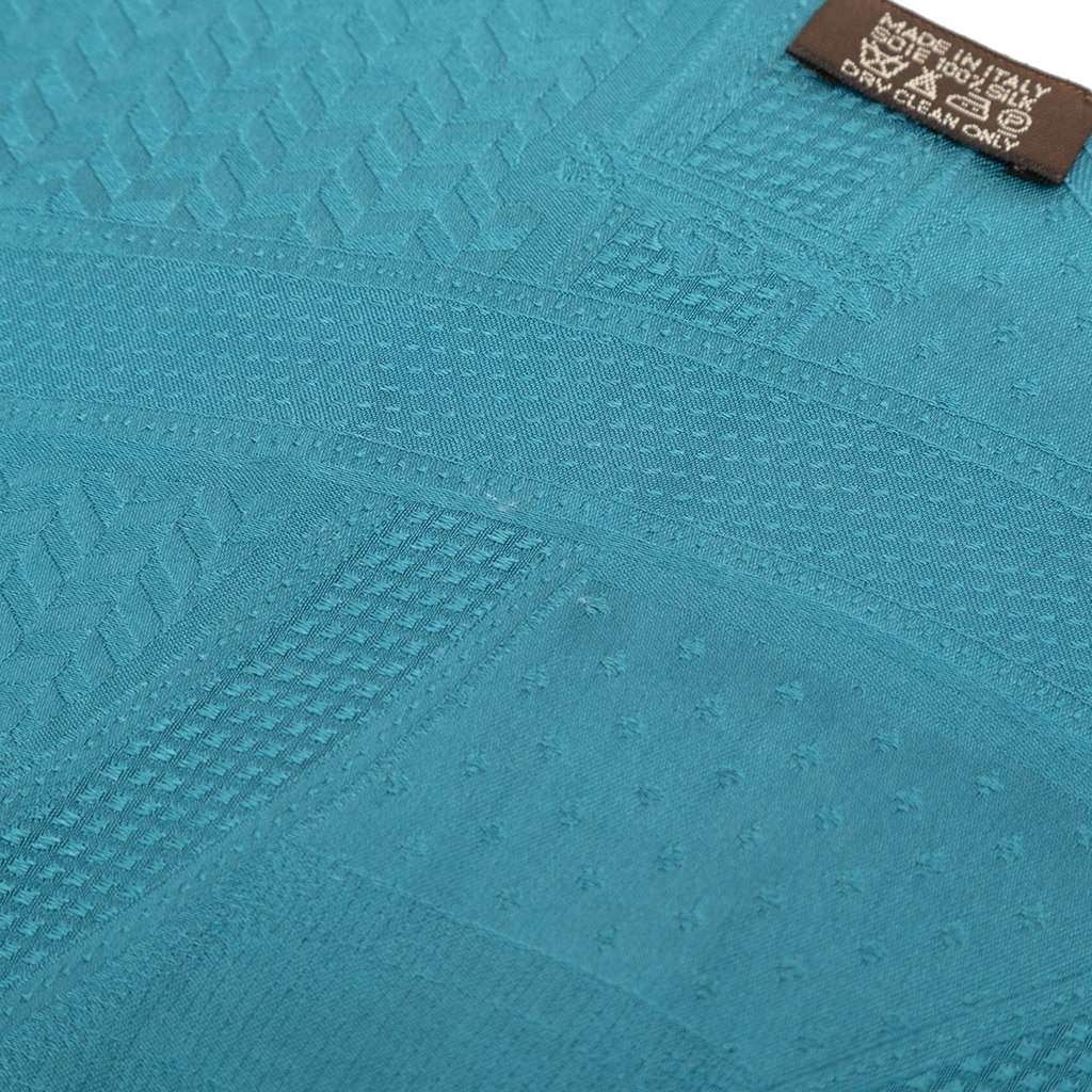 Hermès Maxi Cavalcadour a Cheval Silk Twilly Scarf Blue Very good condition - Model View