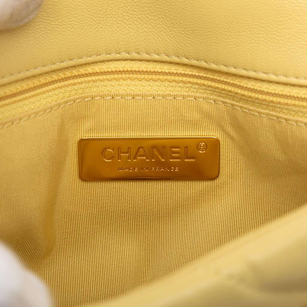 Chanel Medium Lambskin 19 Flap Yellow Leather Very good condition - Box View