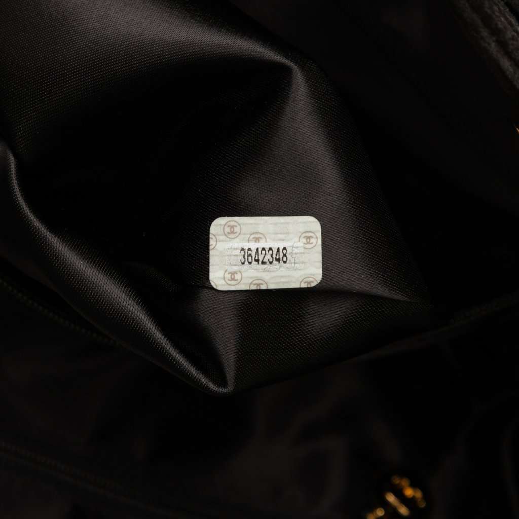 Chanel CC Suede Tote Black Leather Very good - Box View
