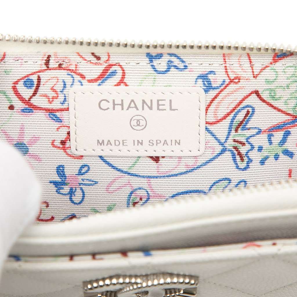 Chanel CC Quilted Caviar Zip Around Coin and Card Holder White Leather Very good condition - Box View