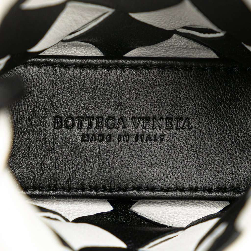 Bottega Veneta Nappa Intrecciato Maxi Cabat Bag Charm Black Leather Very good - Box View