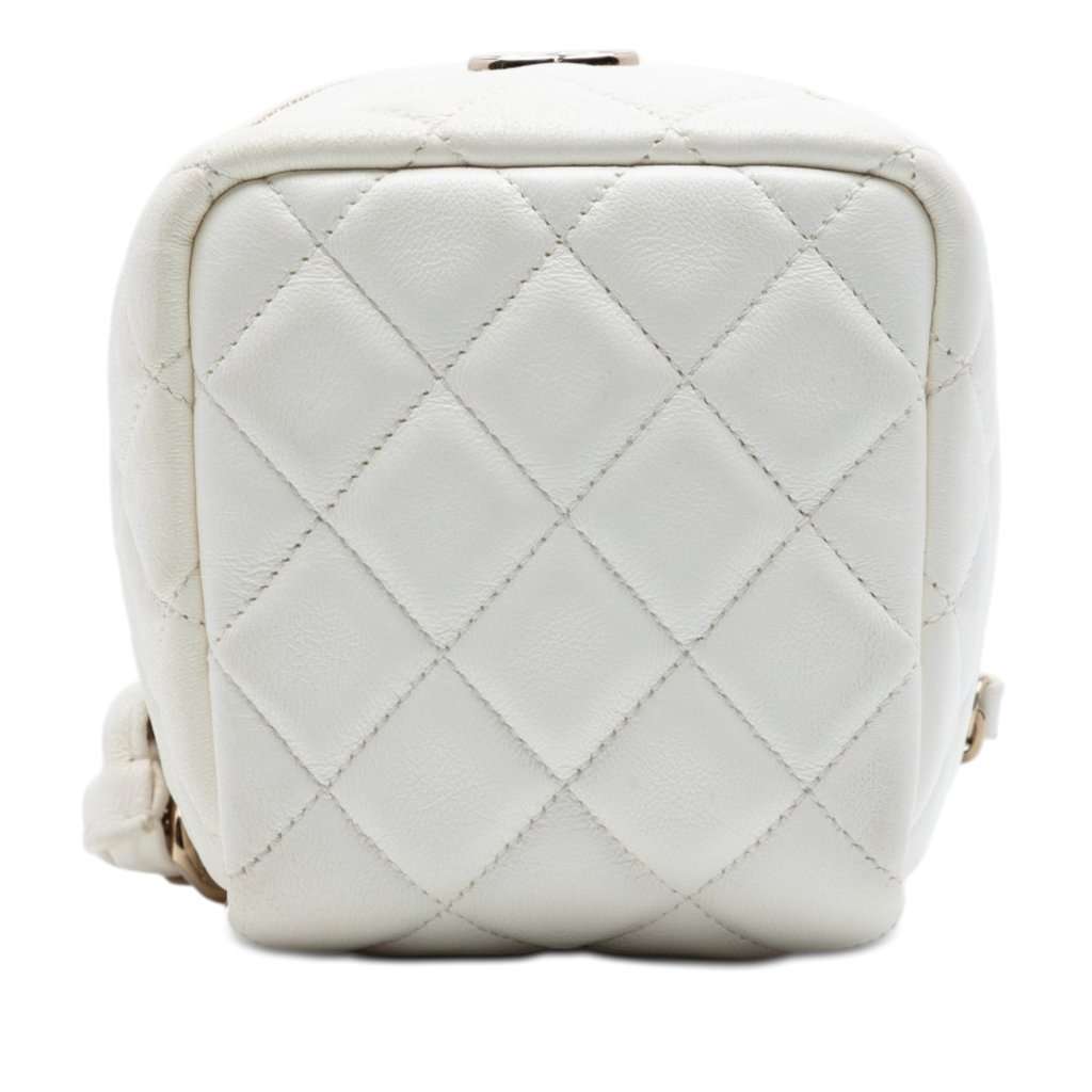Chanel CC Quilted Lambskin Cube Zip Clutch with Chain White Leather Very good condition - Inside View
