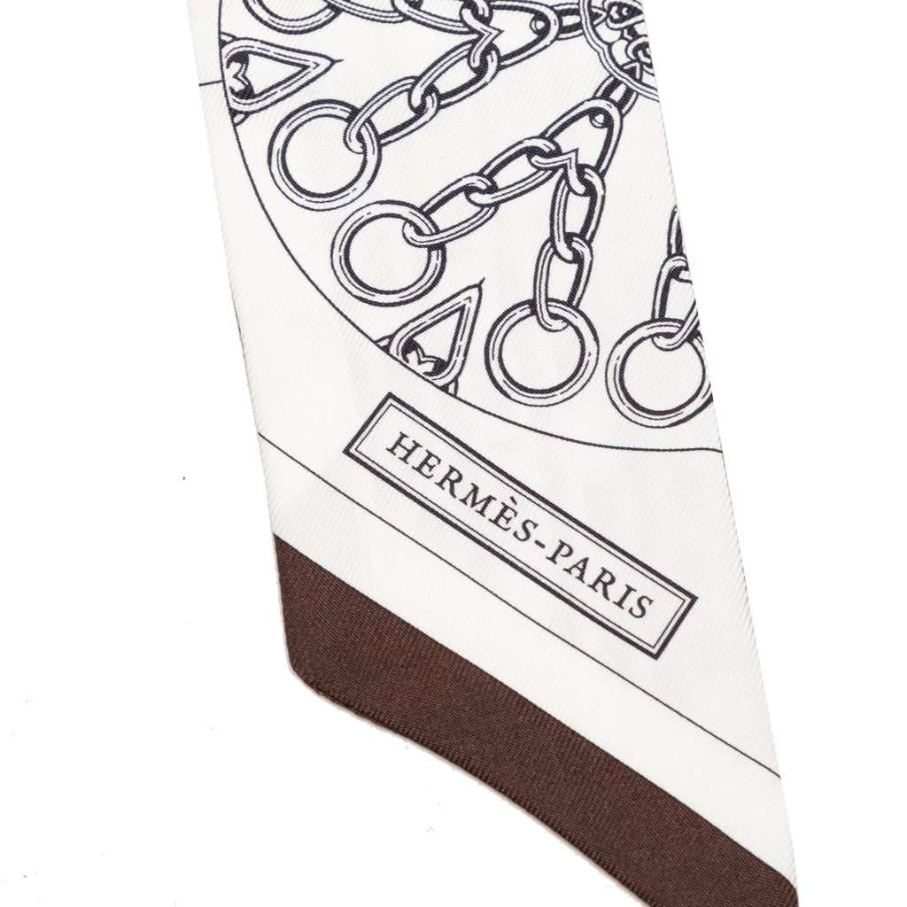 Hermès Effet Kaleidoscope Silk Twilly Scarf White Very good condition - Back View