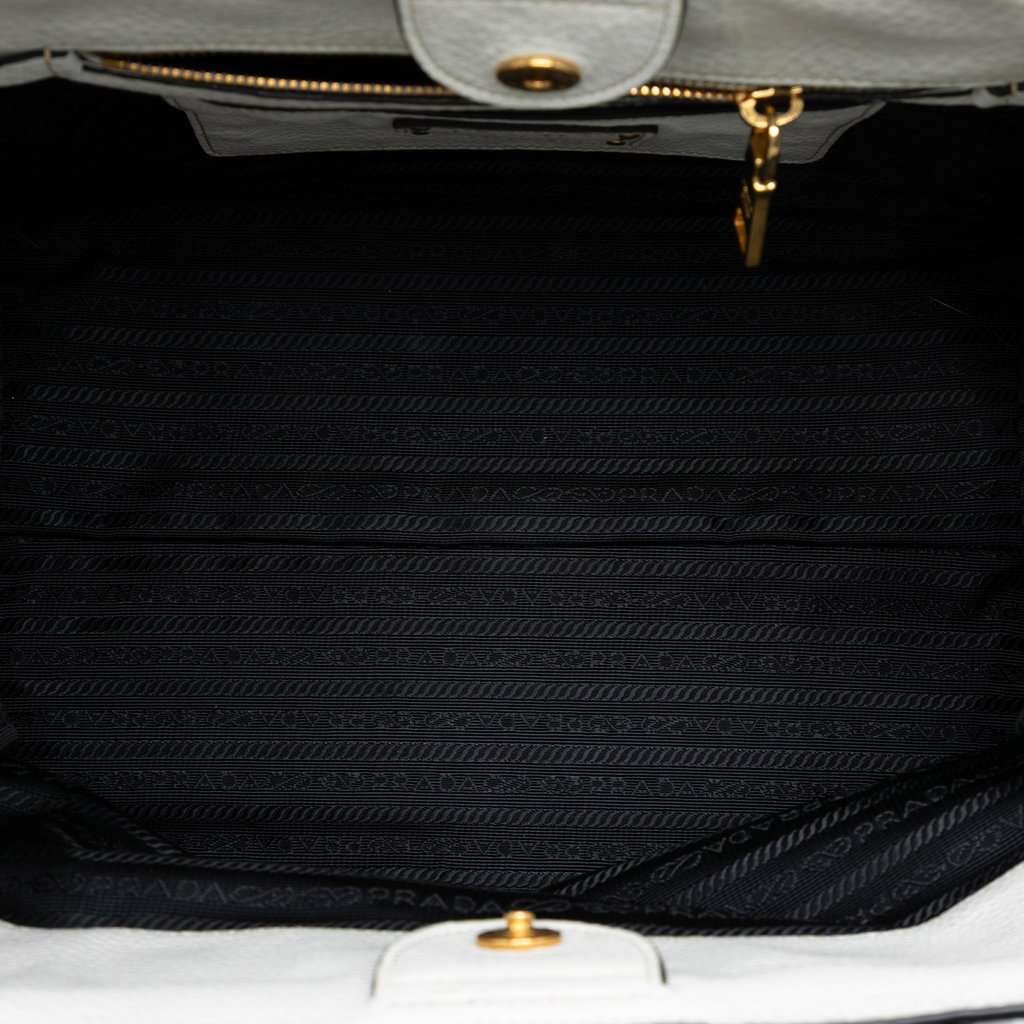 Prada Vitello Daino Open Convertible Tote White Leather Very good condition - Model View