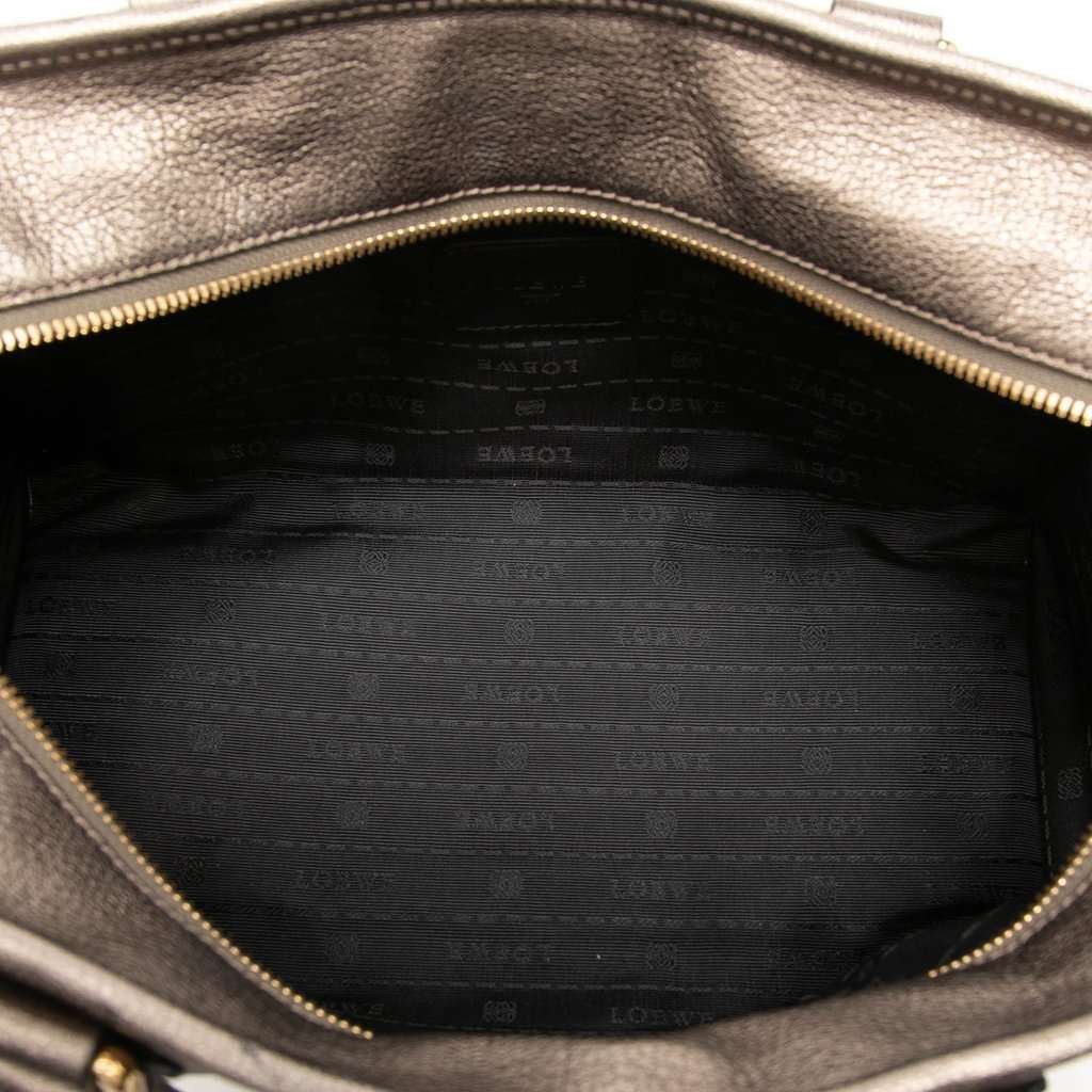 LOEWE Metallic Goatskin Amazona 28 Gold Leather Very good - Model View