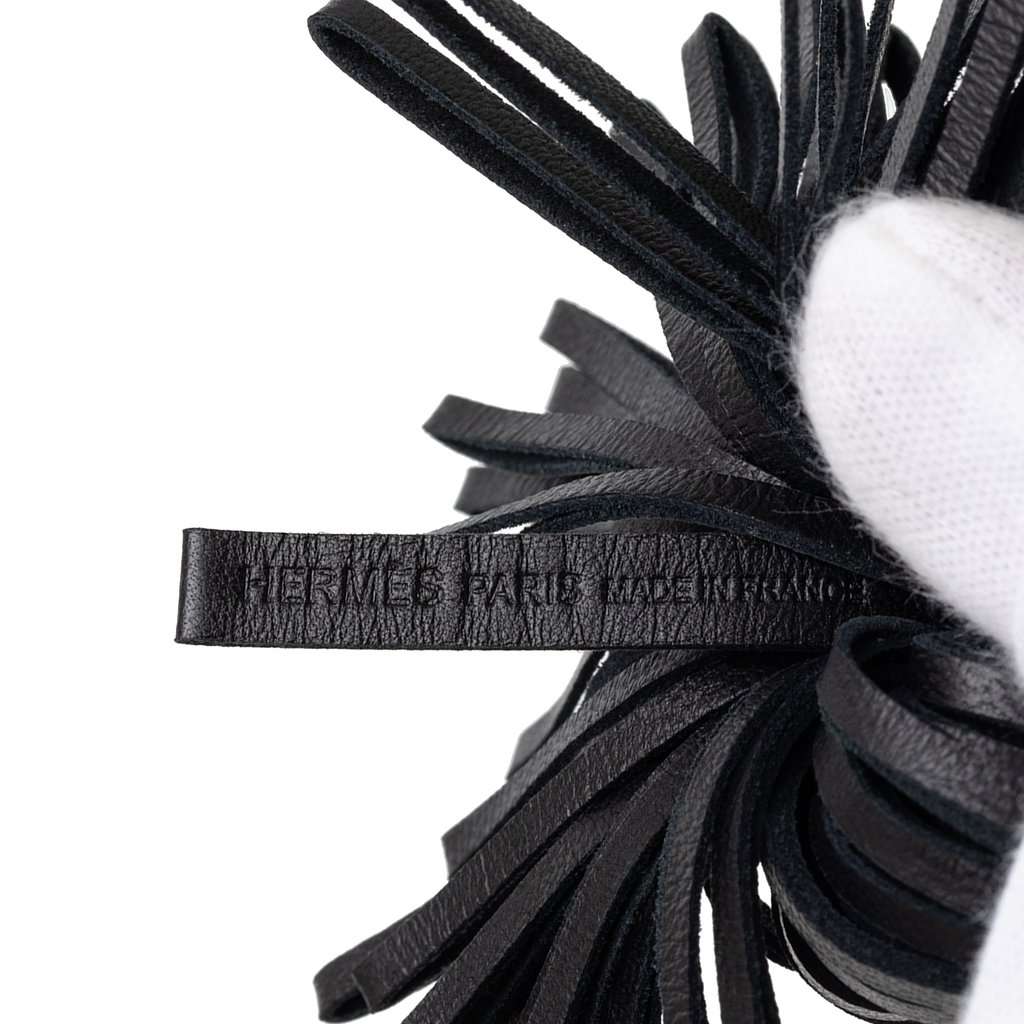 Hermès Milo Carmen Tassel Key Ring Bag Charm Black Leather Very good - Model View