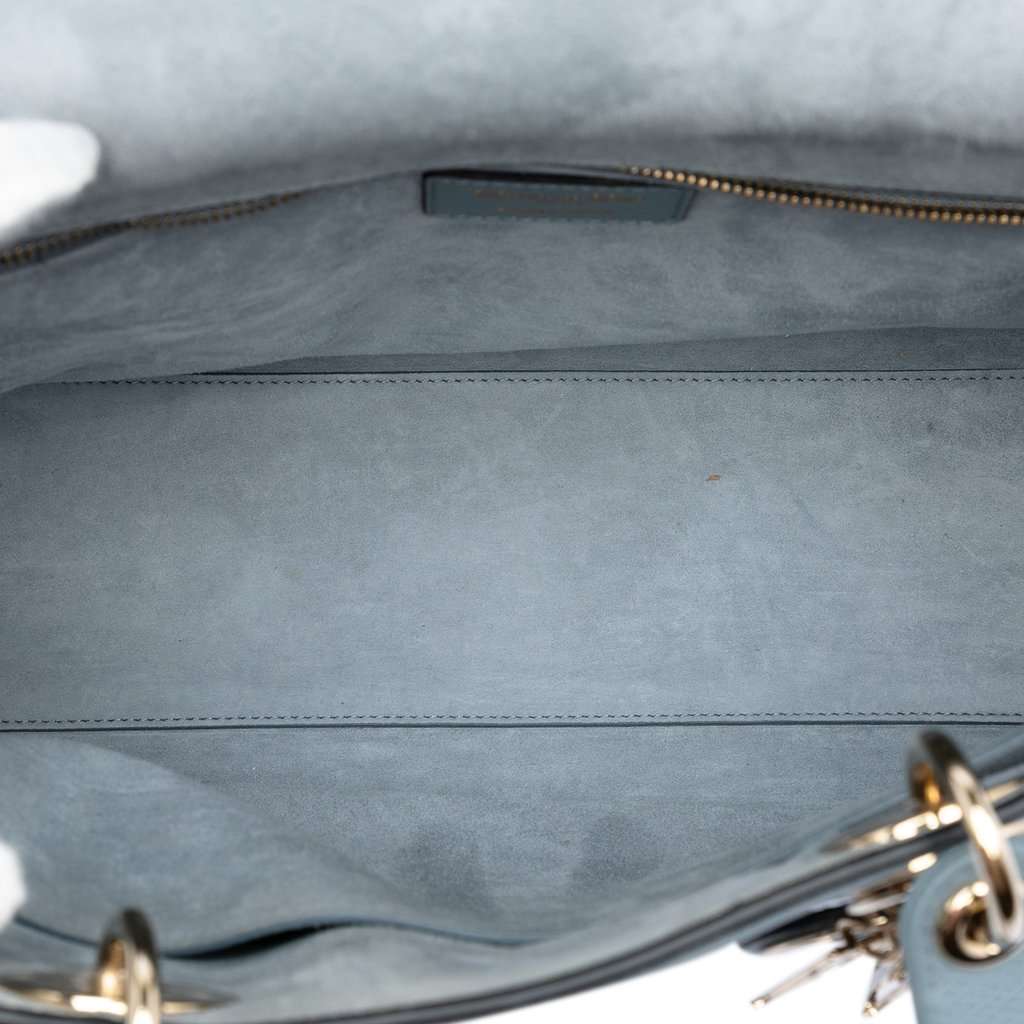 Dior Large Grained Calfskin Lady Dior Blue Leather Very good condition - Model View