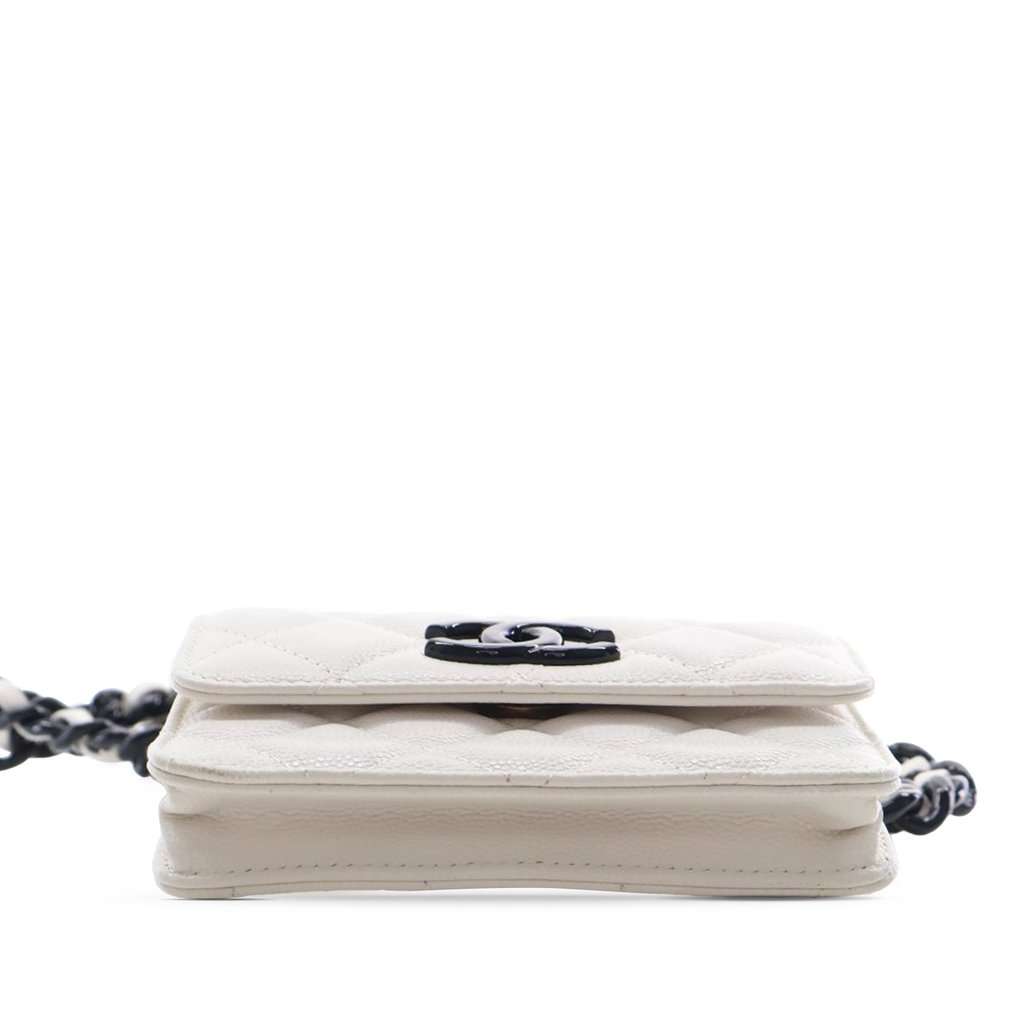 Chanel Quilted Caviar My Everything Belt Bag White Leather Very good condition - Inside View