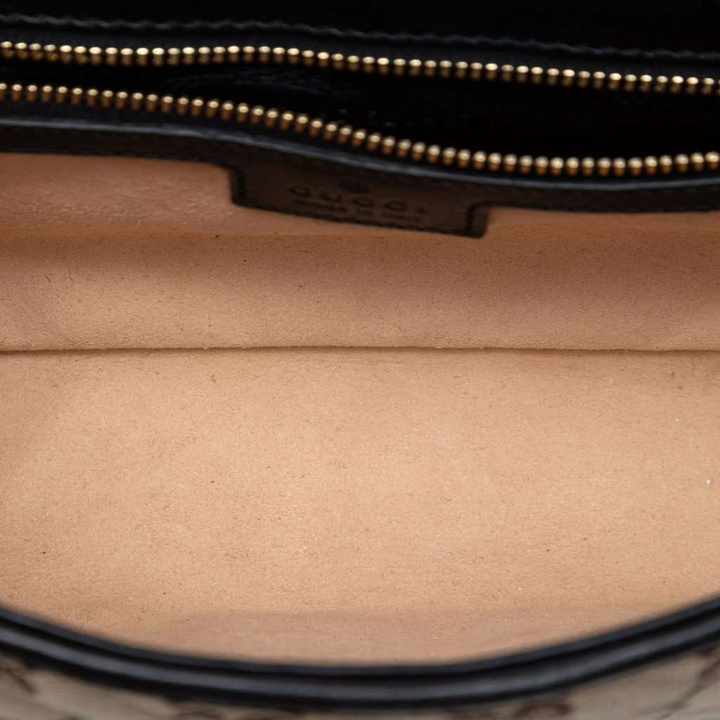 Gucci Medium GG Marmont Matelasse Diagonal GG Canvas Shoulder Bag Beige Very good condition - Model View