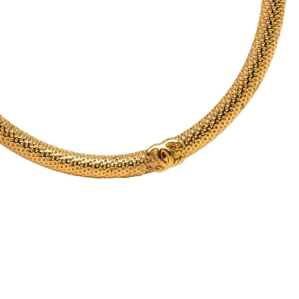 Chanel CC Gold Plated Textured Hoop Screw Back Earrings Gold Metal Very good - Model View