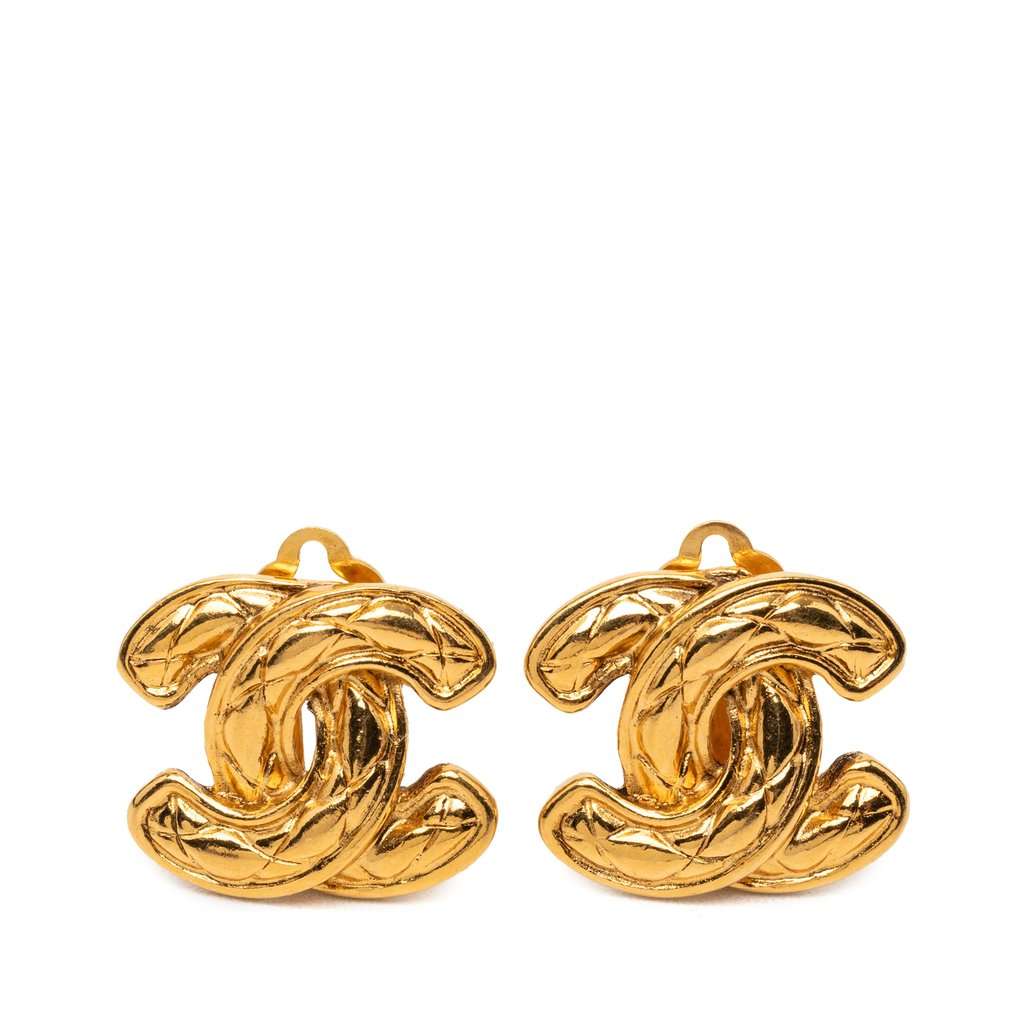 Chanel CC Quilted Gold Plated Clip On Earrings Gold Metal Very good condition - Front View