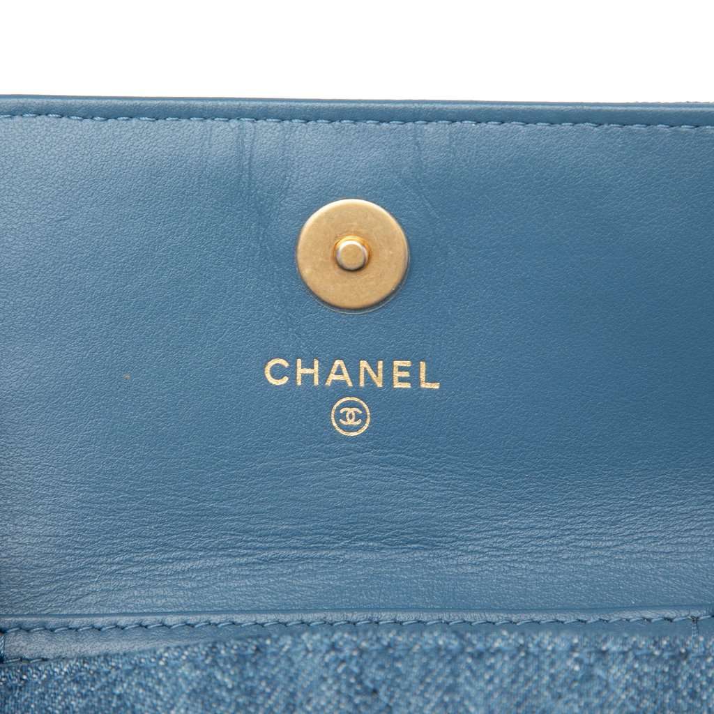 Chanel Mini Quilted Denim Pearl Crush Clutch with Chain Blue Very good condition - Box View