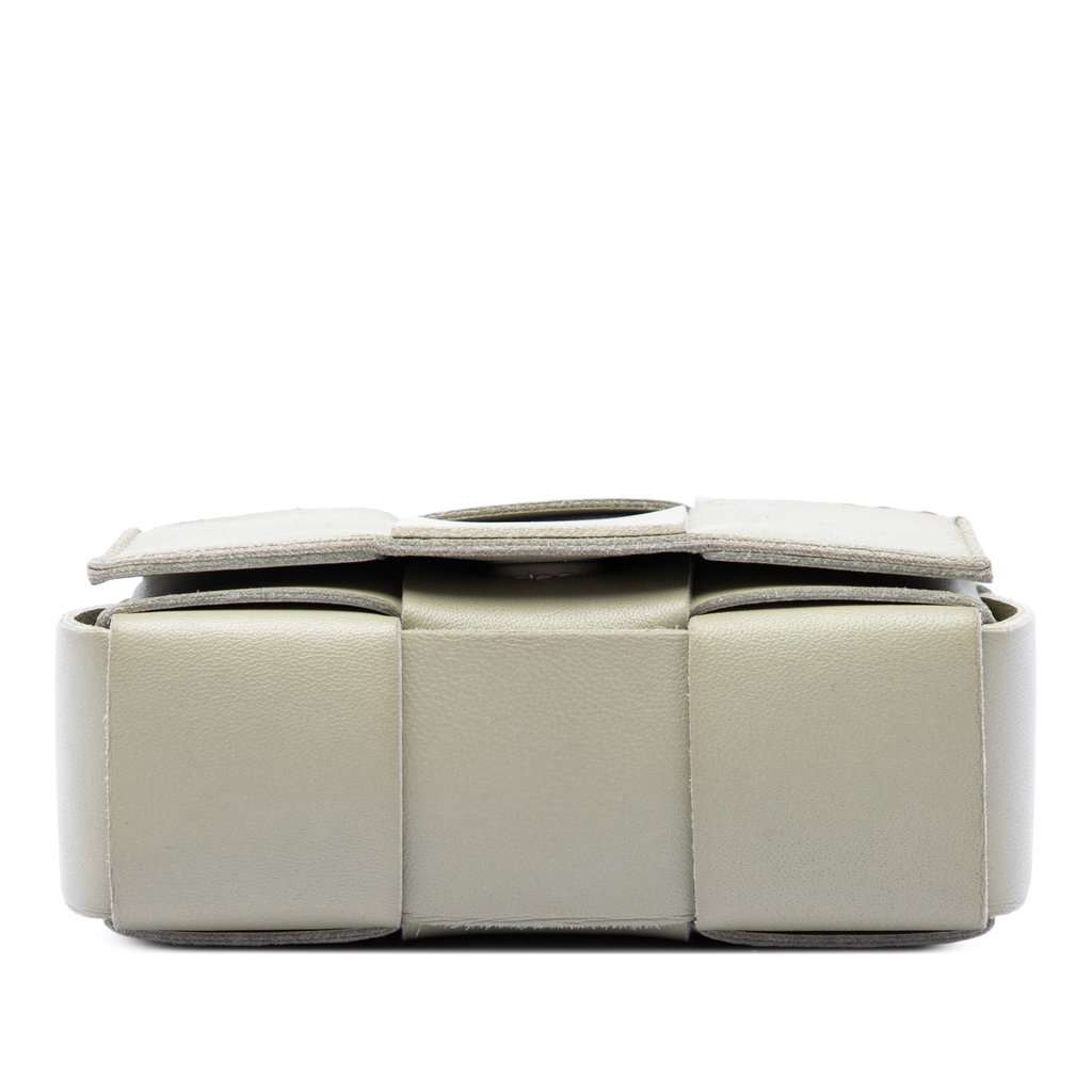 Bottega Veneta Candy Nappa Intrecciato Cassette Crossbody Camel Leather Very good condition - Inside View