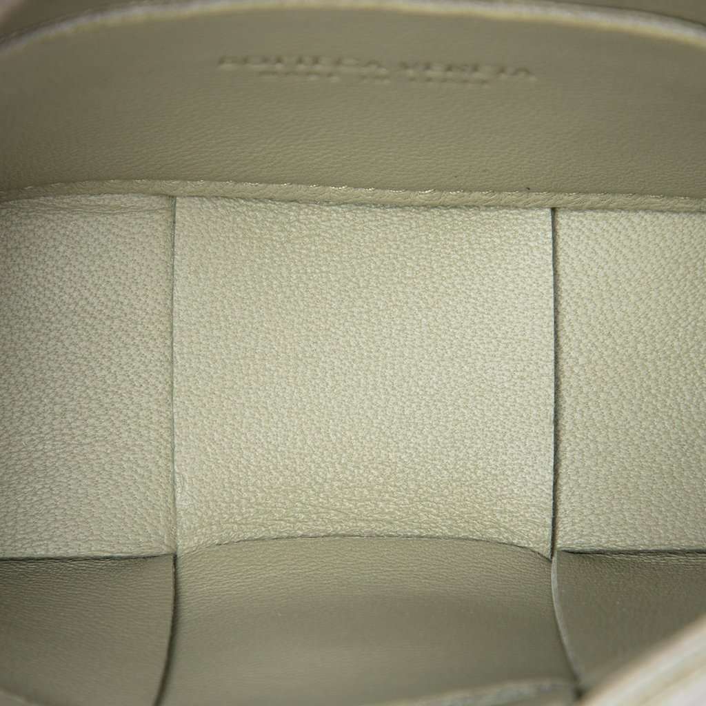 Bottega Veneta Candy Nappa Intrecciato Cassette Crossbody Camel Leather Very good condition - Model View
