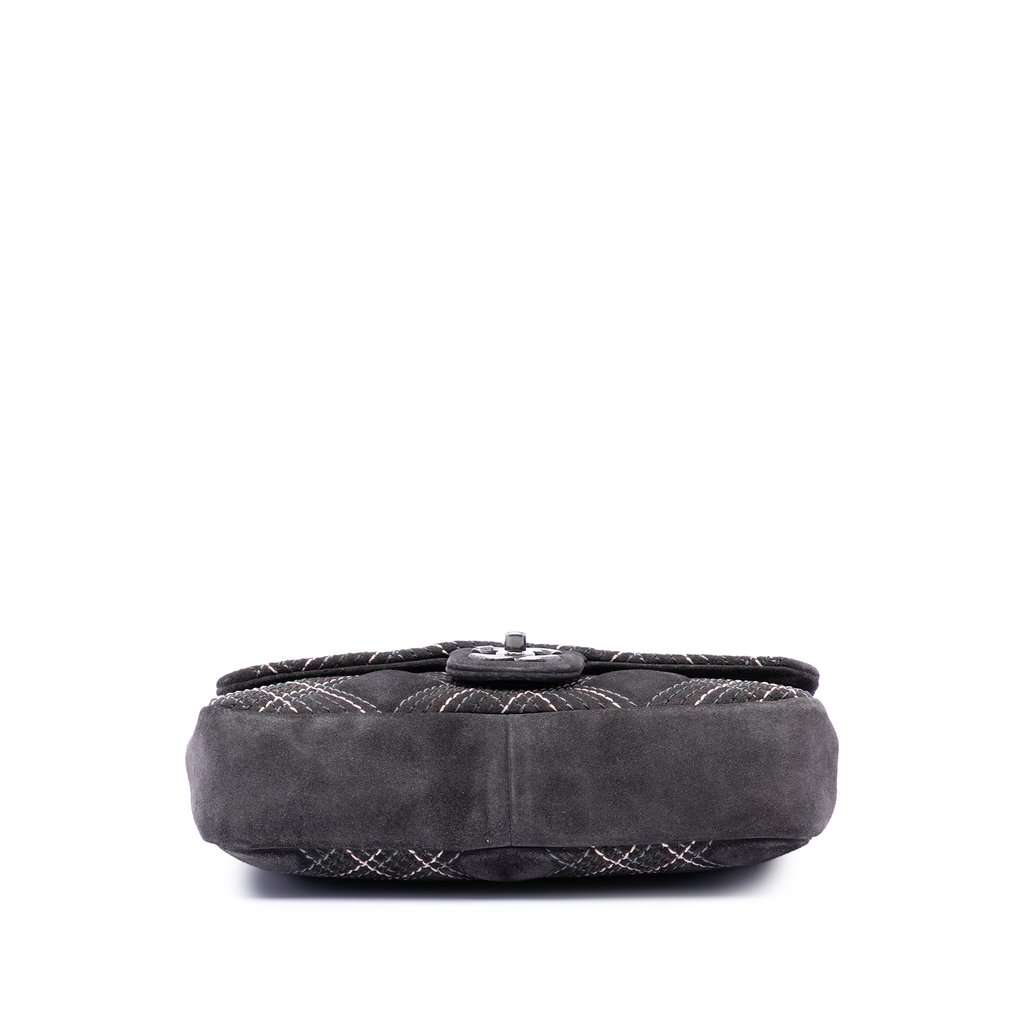 Chanel Paris Edinburgh Medium Stitched Suede Saltire Single Flap Navy Leather Very good - Inside View