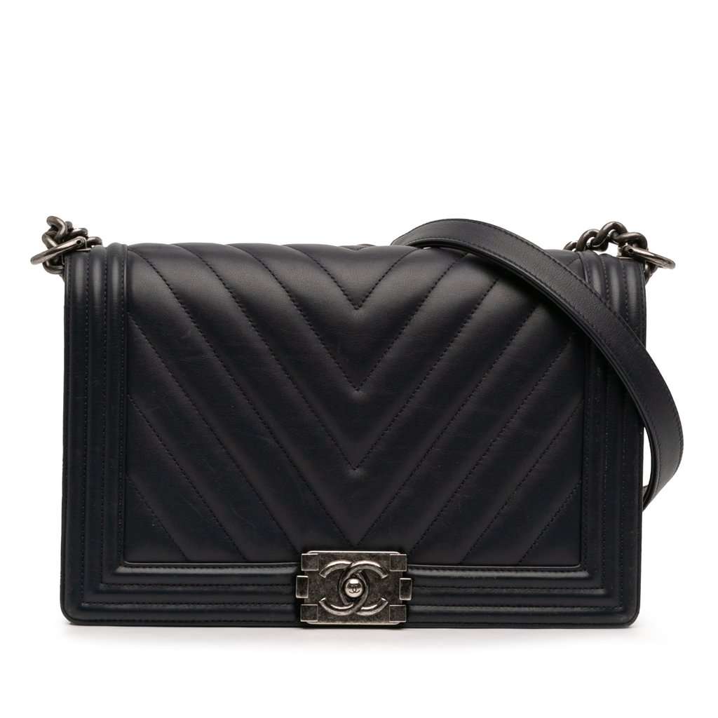 Chanel Medium Chevron Lambskin Boy Flap Black Leather Very good condition - Front View