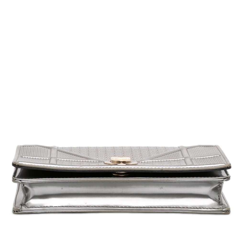 Dior Metallic Patent Microcannage Diorama Wallet on Chain Silver Leather Very good condition - Inside View