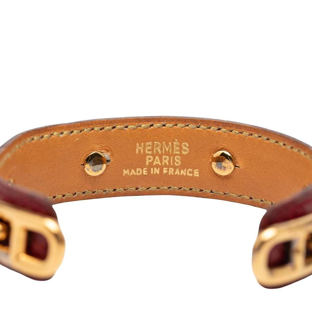 Hermès Leather and Gold Plated Chaine d Ancre Cuff Bracelet Red Leather Good - Model View