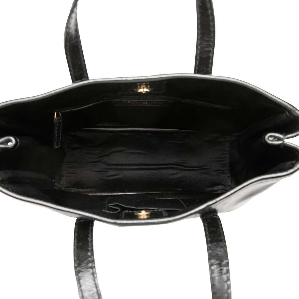 Saint Laurent Small Textured Patent Y Mail Tote Black Leather Very good condition - Model View