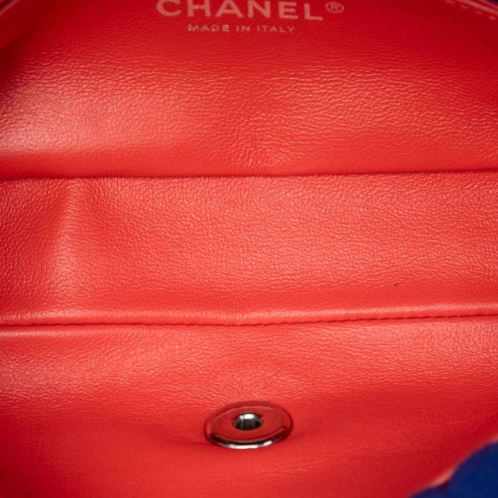 Chanel Mini Vertical Quilted Jersey Single Flap Blue Very good condition - Model View