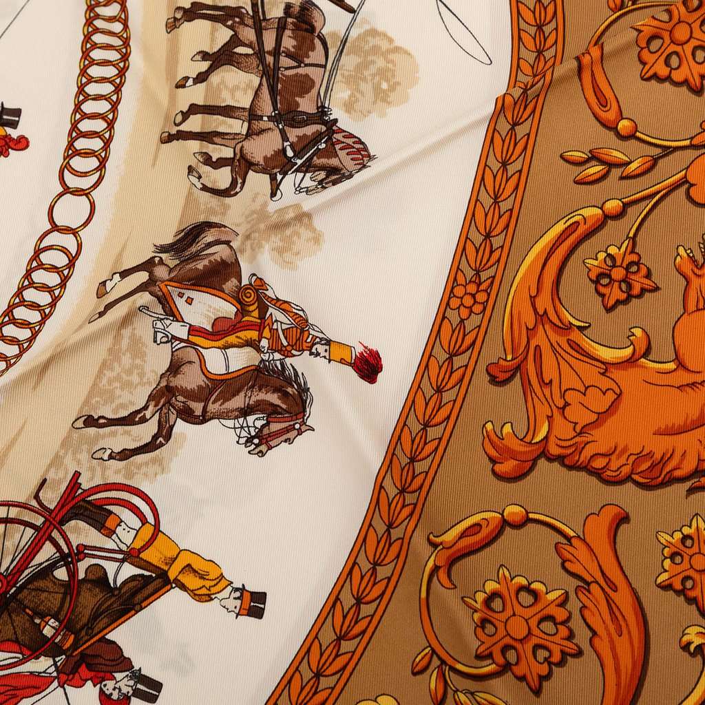 Hermès La Promenade De Longchamps Silk Scarf 90 Beige Very good - Model View