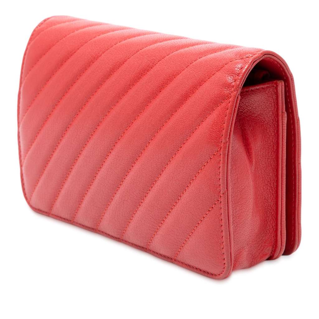 Chanel CC Diagonal Quilted Goatskin Wallet On Chain Red Leather Very good condition - Back View