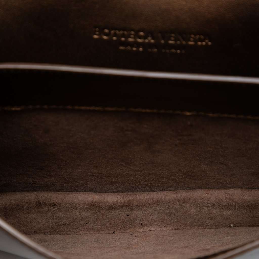 Bottega Veneta Nappa Intrecciato Montebello Crossbody Brown Leather Very good condition - Model View