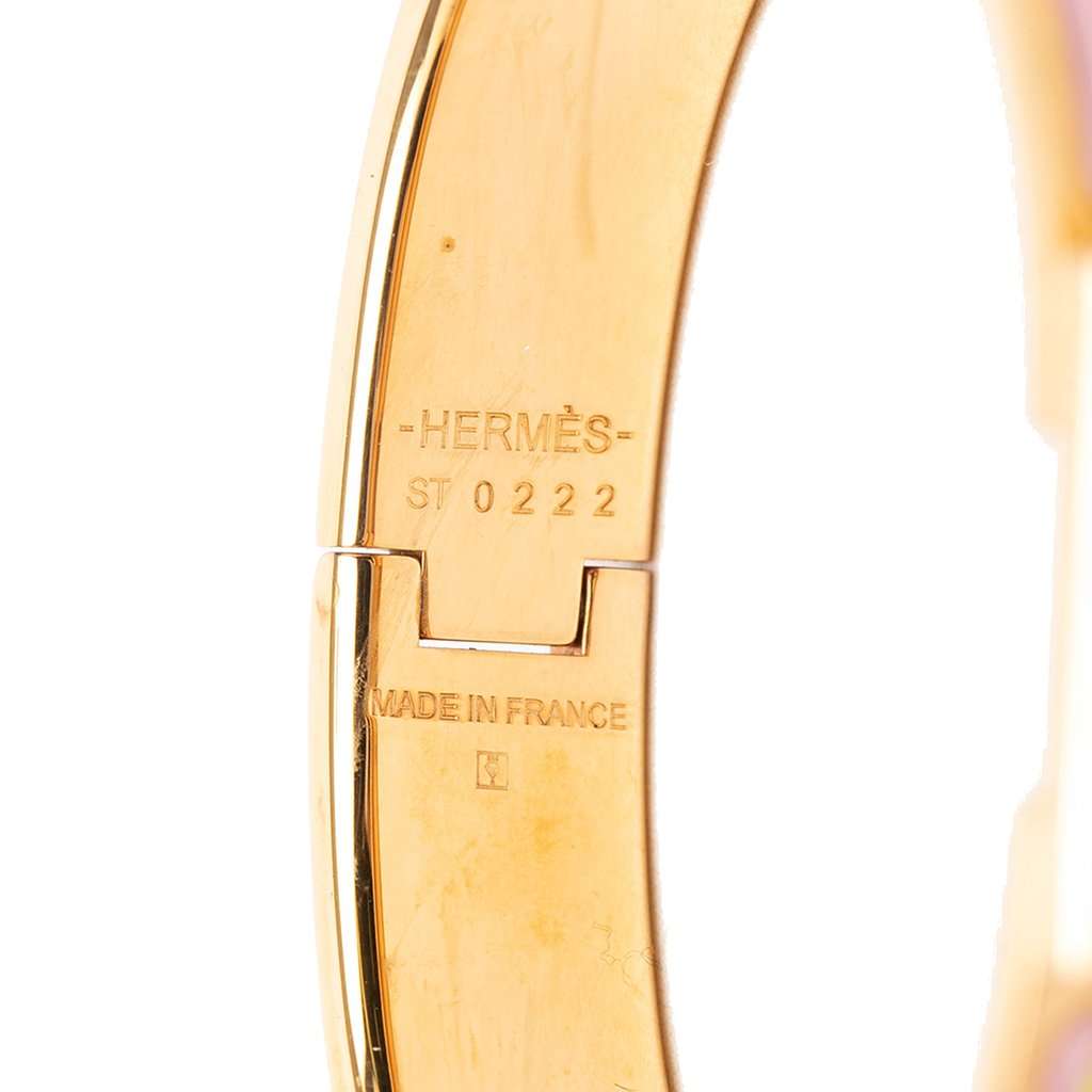 Hermès Narrow Printed Enamel Clic Anneau Bracelet PM Pink Very good - Model View