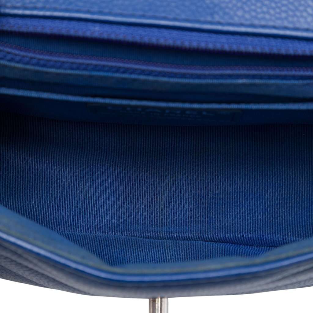 Chanel Mini Caviar Chevron Data Center Envelope Flap Blue Leather Very good condition - Model View
