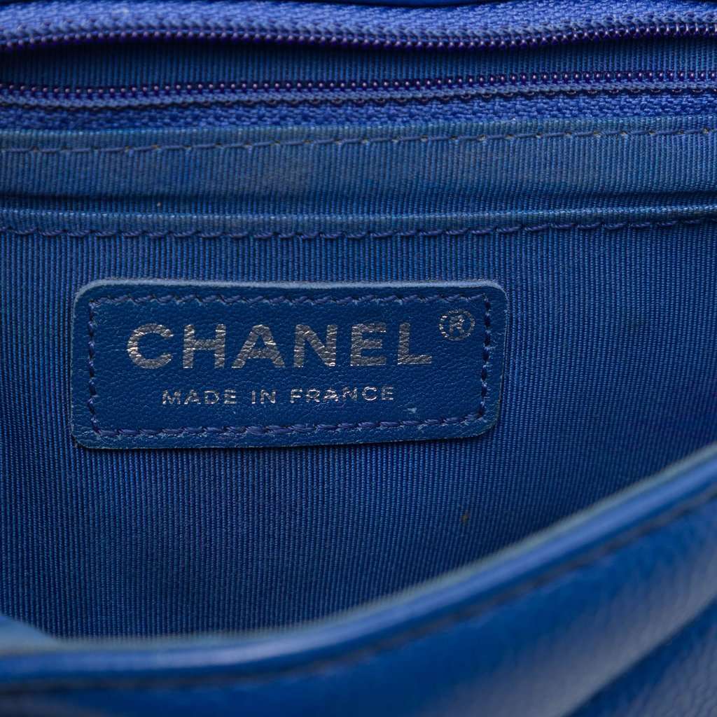 Chanel Mini Caviar Chevron Data Center Envelope Flap Blue Leather Very good condition - Box View
