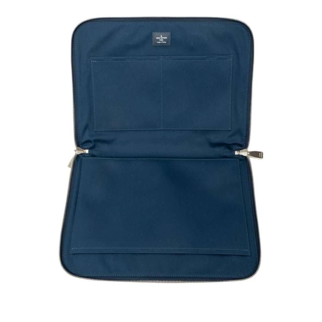 Louis Vuitton Taiga Porte Documents Slim Blue Leather Very good - Model View