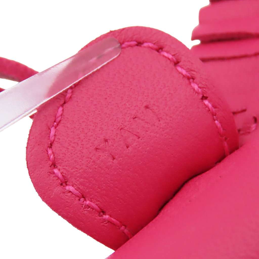Hermès Milo Lambskin Grigri Rodeo Bag Charm PM Pink Leather Very good condition - Model View