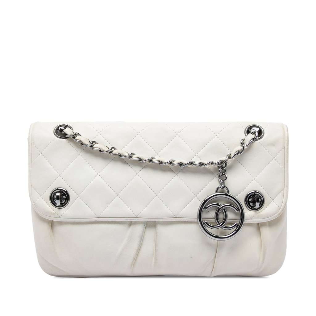 Chanel CC Quilted Lambskin Double Turnlock Flap White Leather Very good condition - Front View