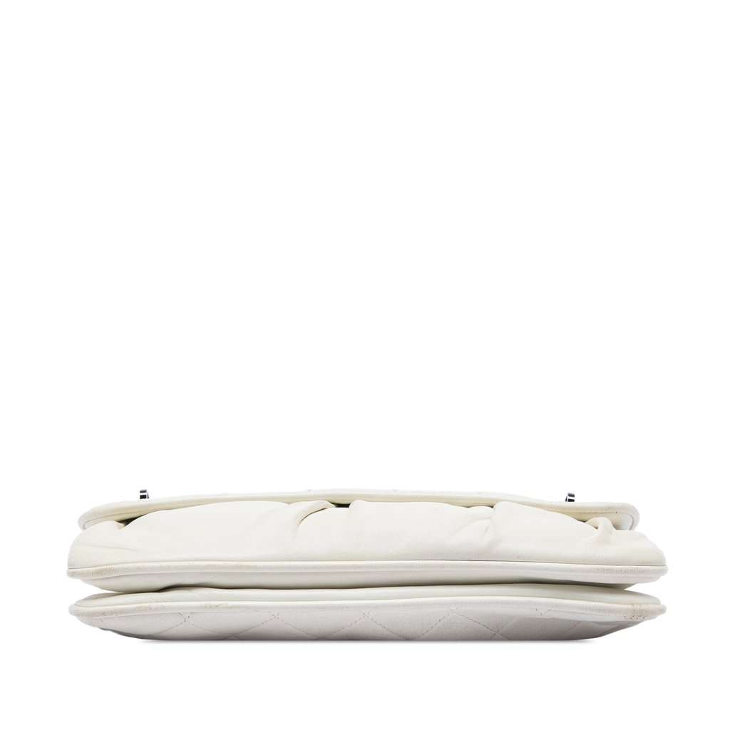 Chanel CC Quilted Lambskin Double Turnlock Flap White Leather Very good condition - Inside View