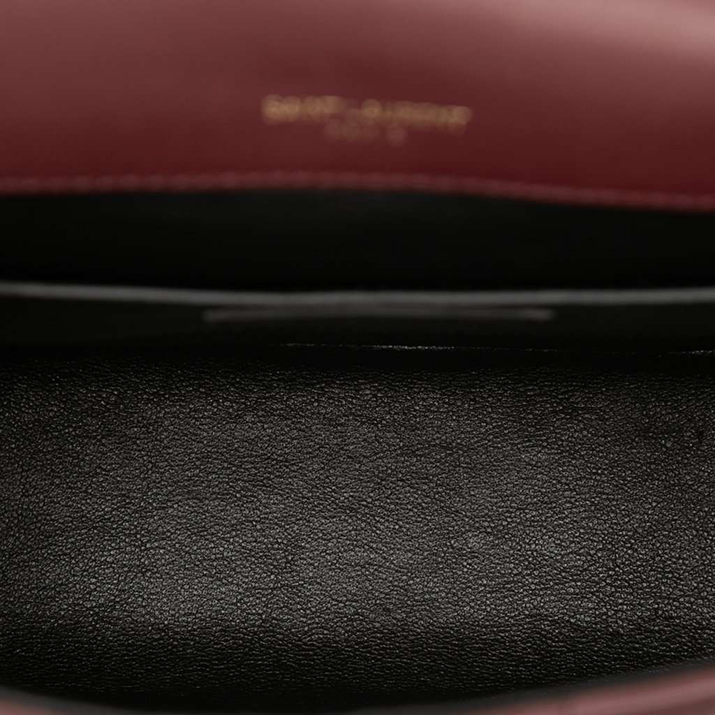 Saint Laurent Medium Lambskin Monogram Vicky Chain Bag Red Leather Very good - Model View