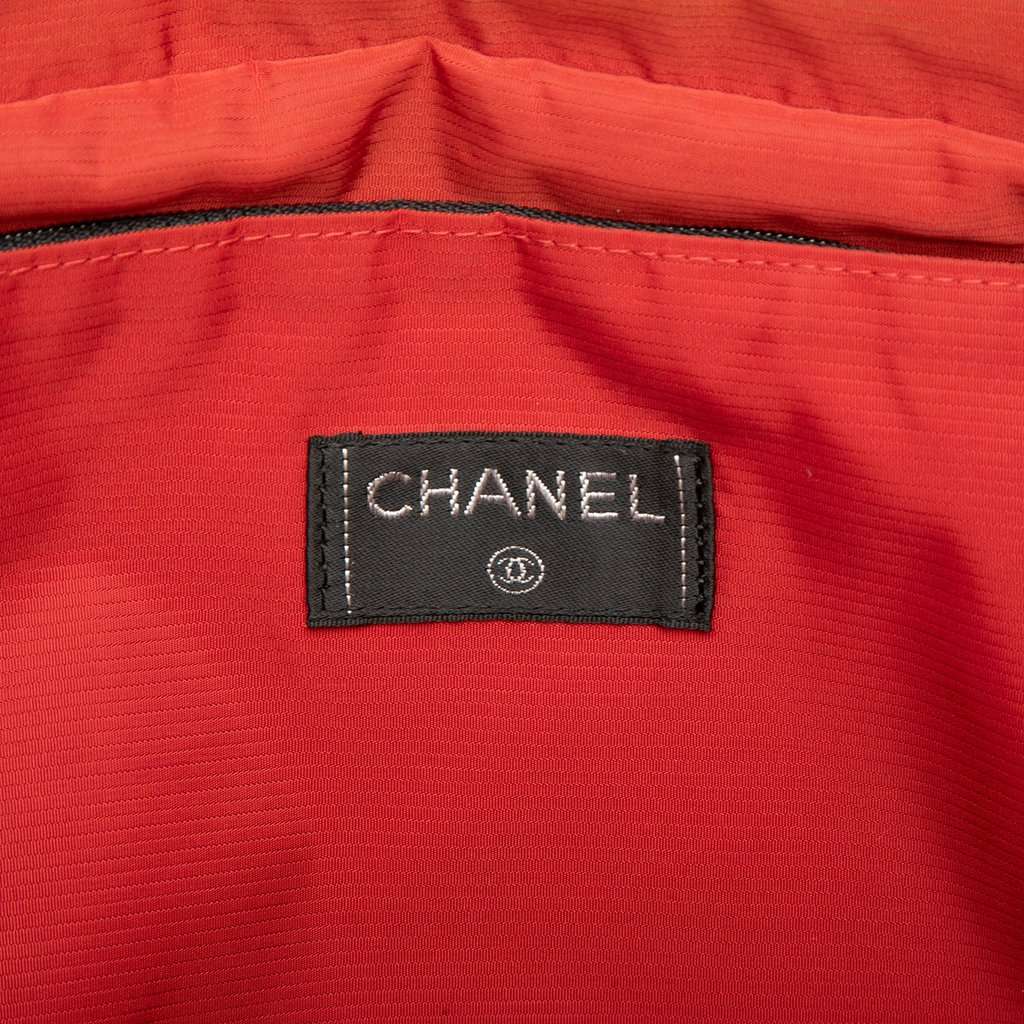 Chanel Old Travel Line Nylon Handbag Black Very good - Box View