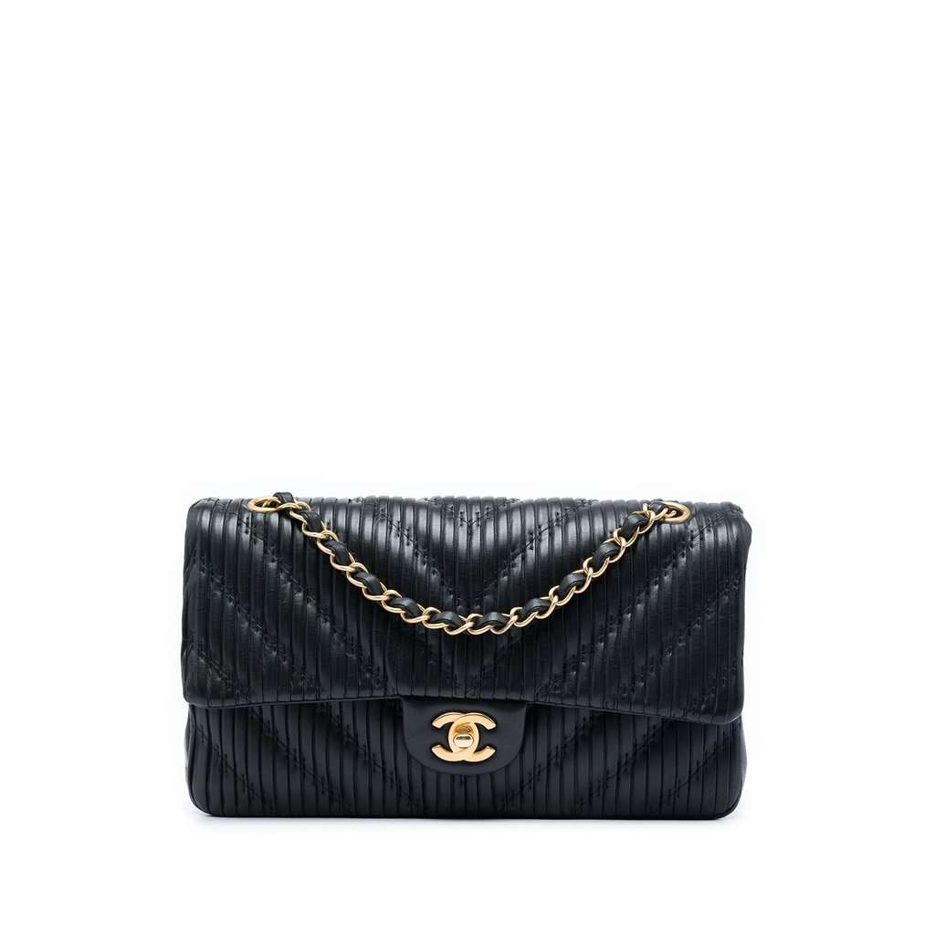Chanel Medium Classic Chevron Calfskin Pleated Double Flap Black Leather Very good condition - Front View