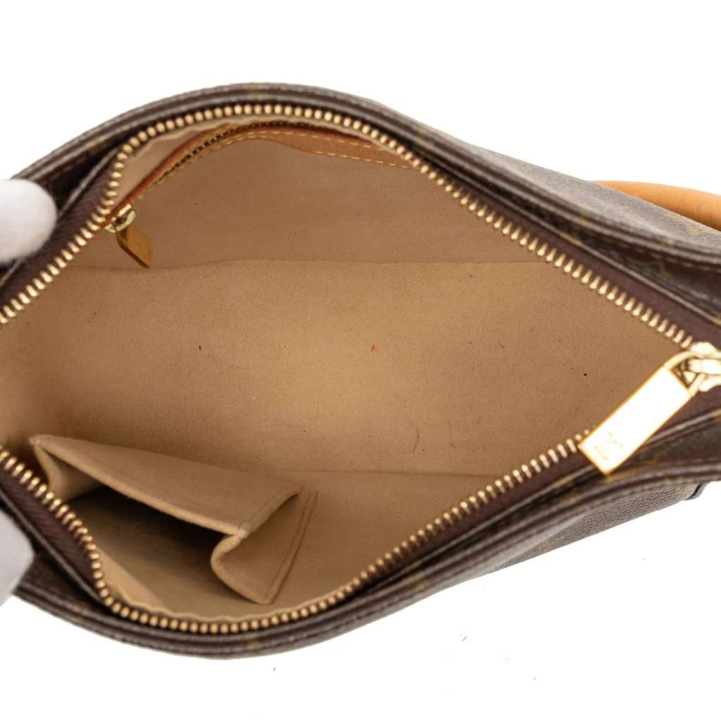 Louis Vuitton Monogram Looping MM Brown Good - Model View