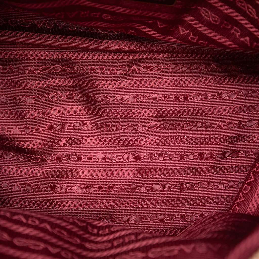 Prada Impuntu Tessuto Chain Shoulder Bag Red Very good condition - Model View