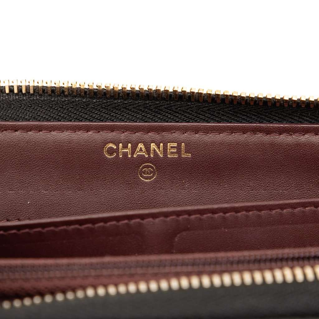 Chanel CC Quilted Caviar Zip Around Long Wallet Black Leather Very good condition - Box View