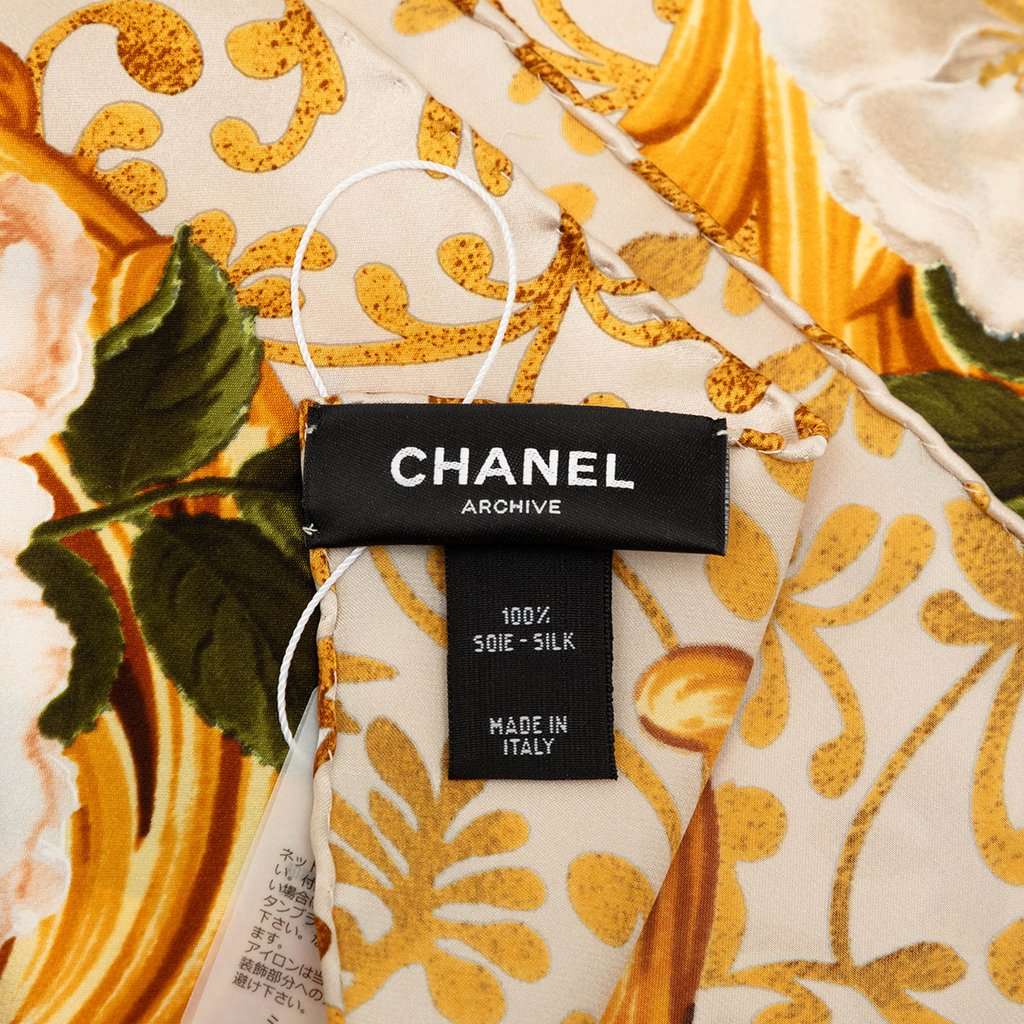 Chanel Camellia Baroque Silk Scarf Gold Very good - Inside View