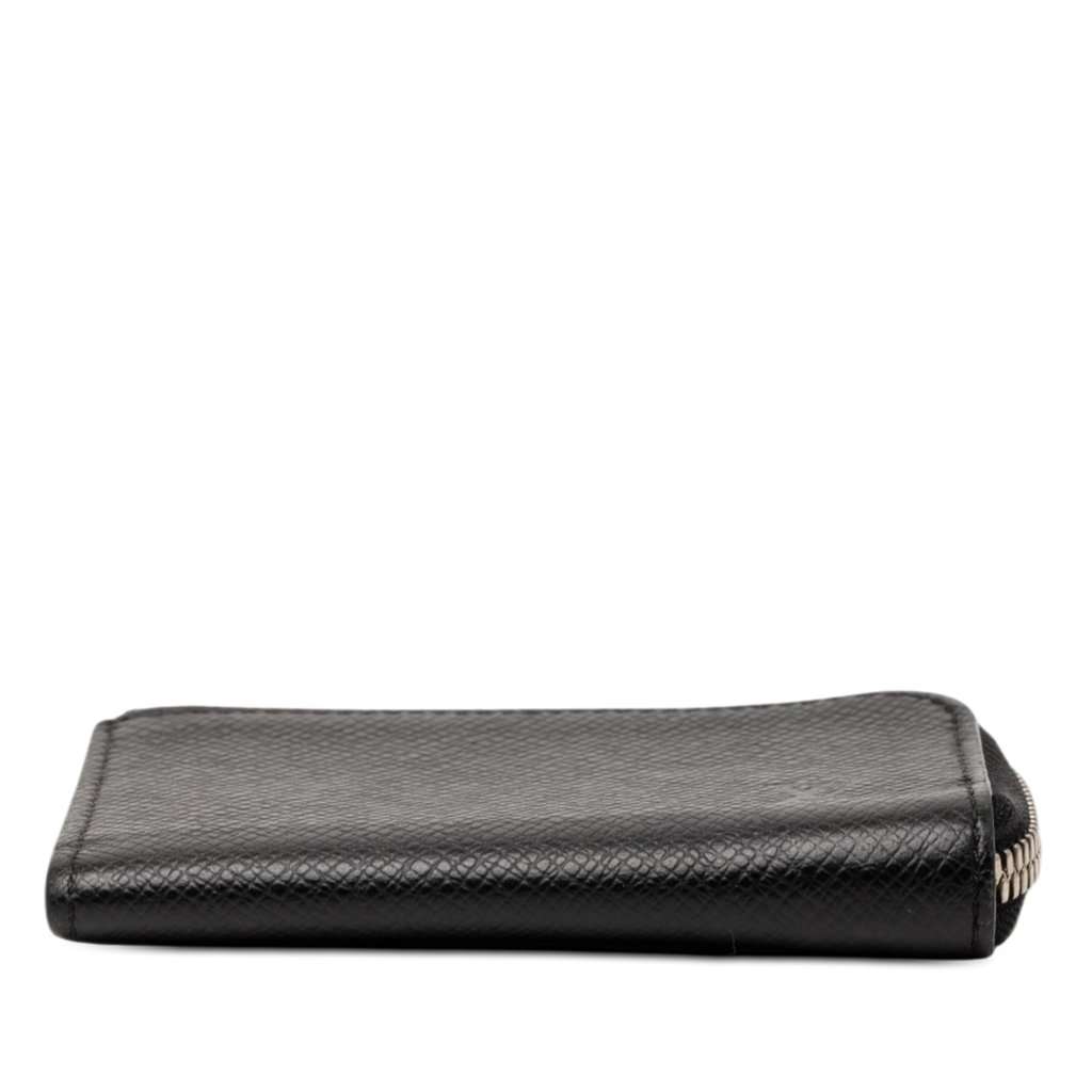 Louis Vuitton Taiga Porte Monnaie Jour Black Leather Very good condition - Inside View