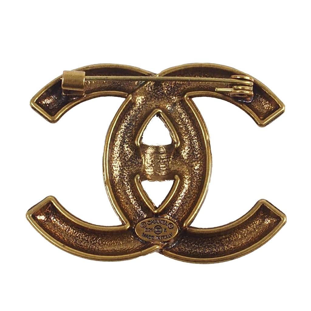 Chanel CC Gold Plated Turnlock Brooch Gold Metal Very good condition - Back View