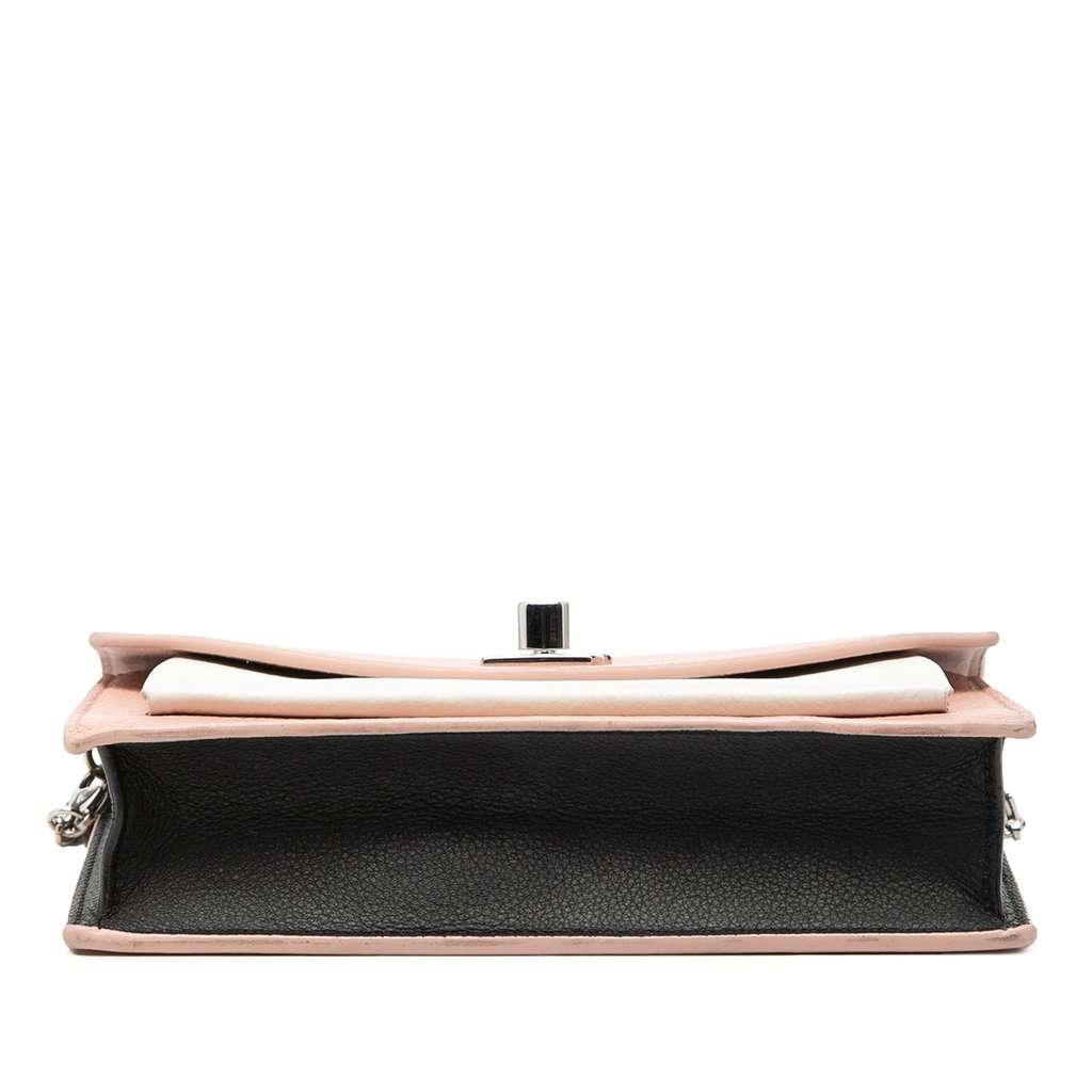Louis Vuitton Bicolor Leather MyLockMe Chain Pochette Pink Leather Very good condition - Inside View