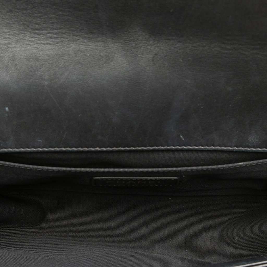 Chanel Medium Quilted Lambskin Boy Flap Black Leather Very good condition - Model View