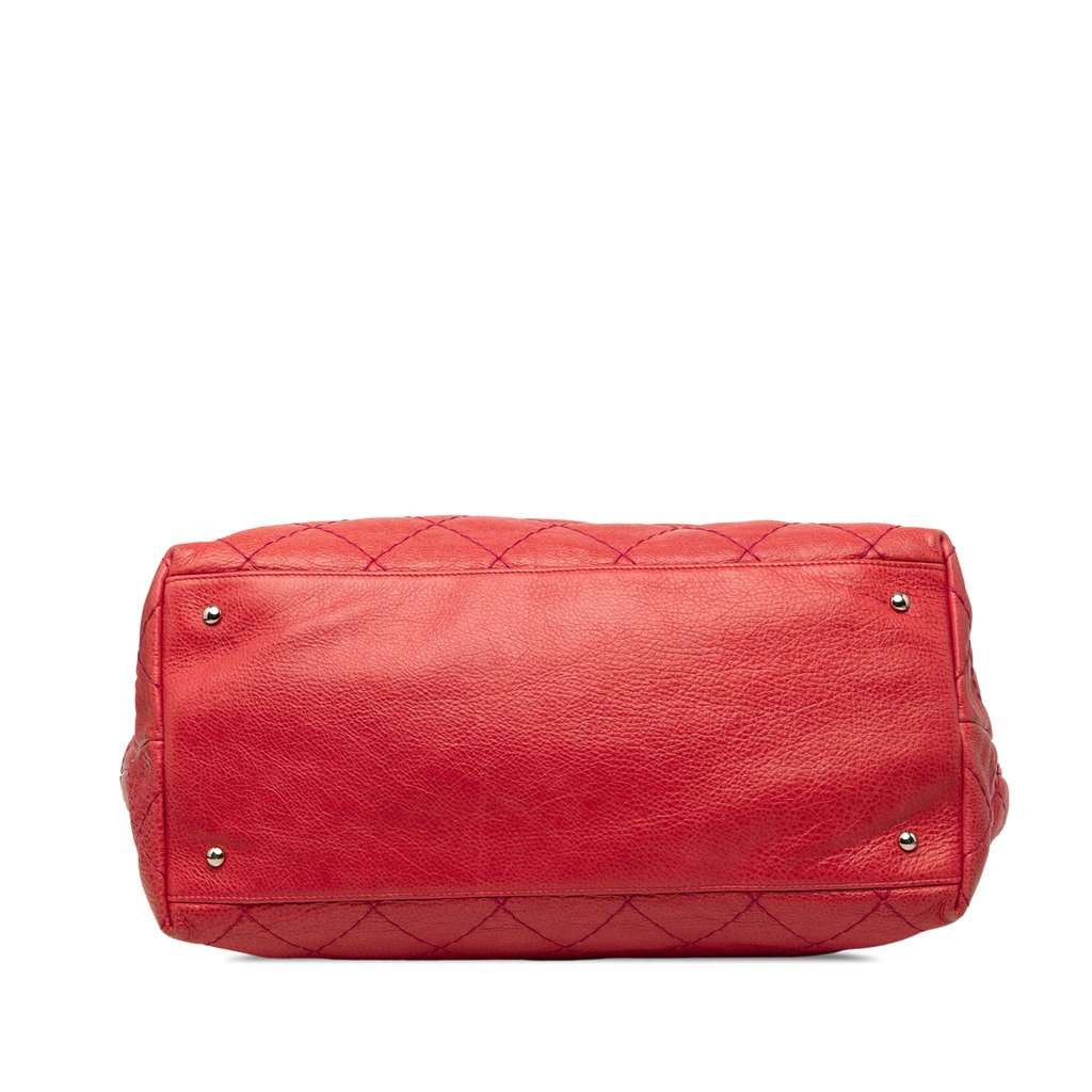 Chanel Large Glazed Calfskin On The Road Tote Red Leather Good - Inside View