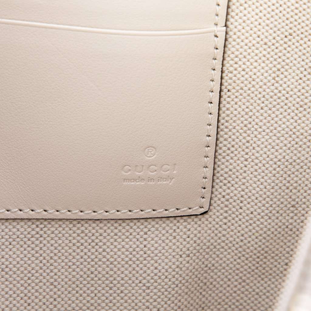 Gucci GG Embossed Perforated Calfskin Wristlet Clutch White Leather Very good - Box View