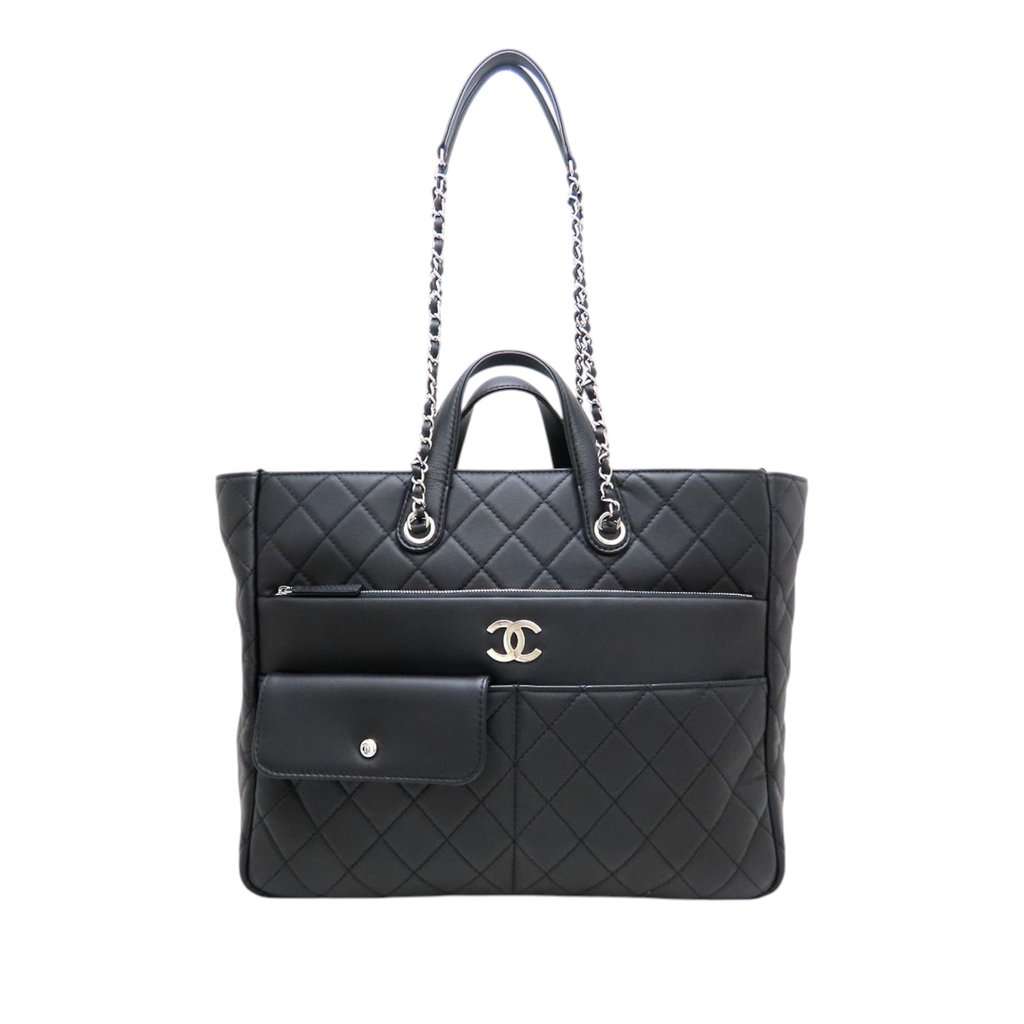 Chanel CC Quilted Calfskin Ultra Pocket Shopping Tote Black Leather Very good condition - Front View