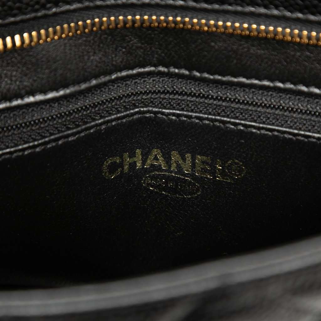 Chanel Caviar Medallion Tote Black Leather Very good condition - Box View