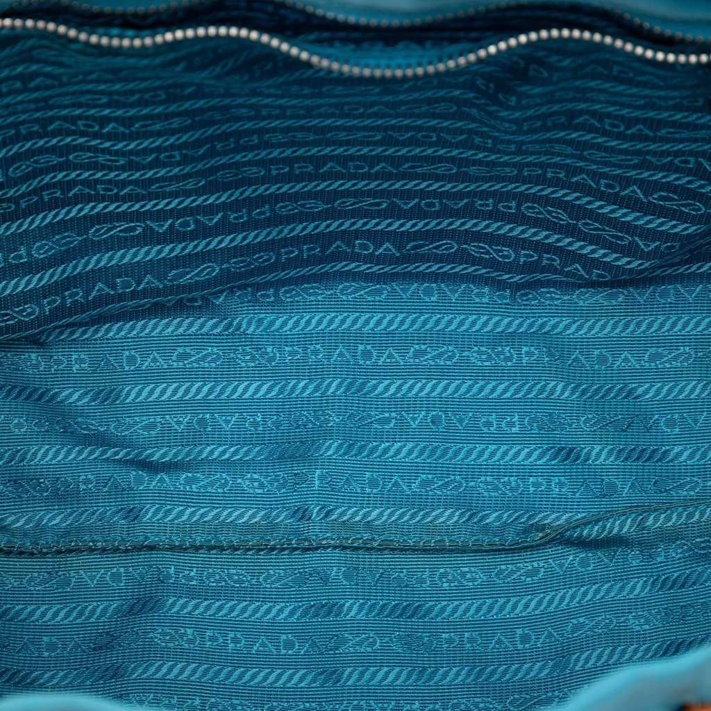 Prada Tessuto Tote Blue Very good condition - Model View